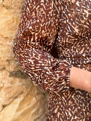 Vestido liso em chiffon castanho | Andreia 