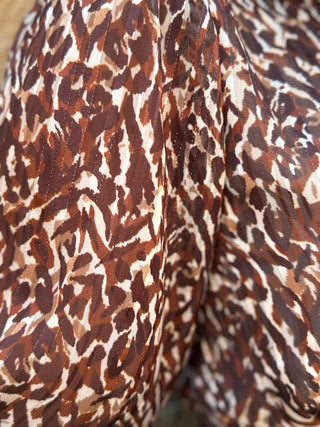 Vestido liso em chiffon castanho | Andreia 