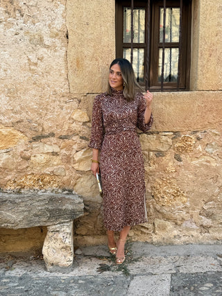 Vestido liso em chiffon castanho | Andreia 