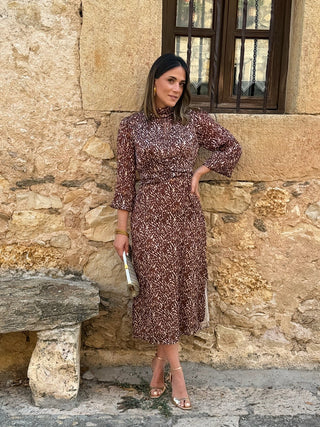 Vestido liso em chiffon castanho | Andreia 