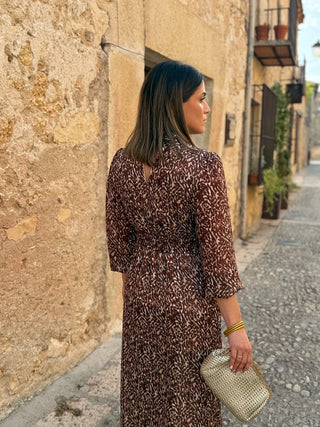 Vestido liso em chiffon castanho | Andreia 