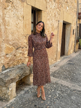 Vestido liso em chiffon castanho | Andreia 