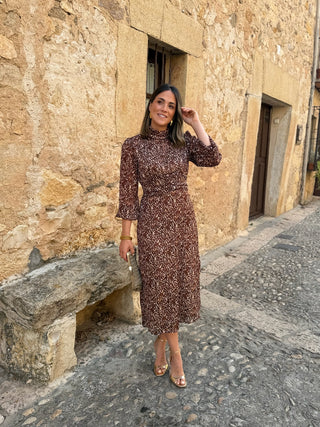Vestido liso em chiffon castanho | Andreia 