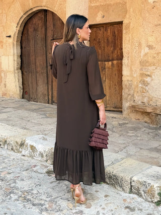Vestido liso em chiffon castanho | Andreia 