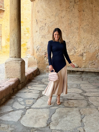 Vestido liso em chiffon castanho | Andreia 