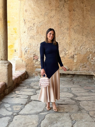 Vestido liso em chiffon castanho | Andreia 