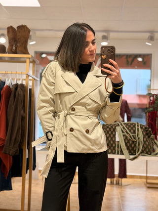 Gabardina corta beige  | Claire