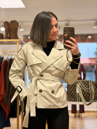 Gabardina corta beige  | Claire