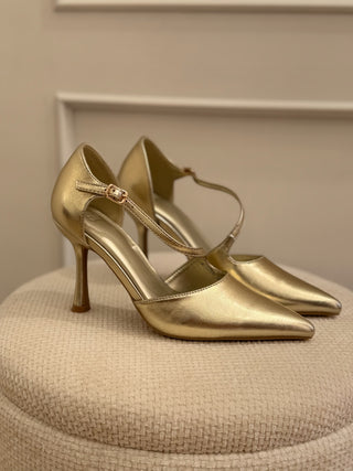 Zapato salón dorado | Gabriela
