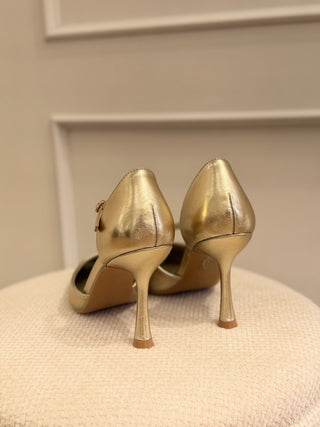 Zapato salón dorado | Gabriela