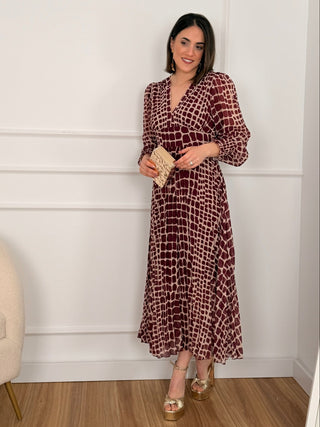 Vestido gasa plisado burdeos | Vega