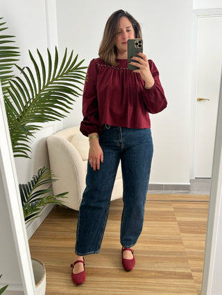 Blusa tachuelas burdeos  | Mery