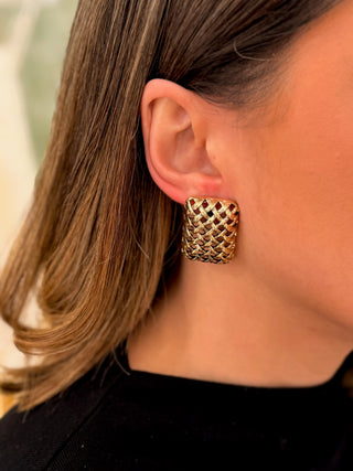 Double pearl necklace