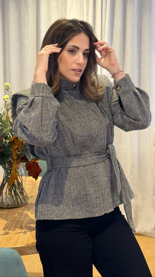 Chaqueta con cinturón | Mika