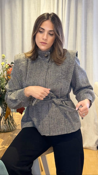 Chaqueta con cinturón | Mika