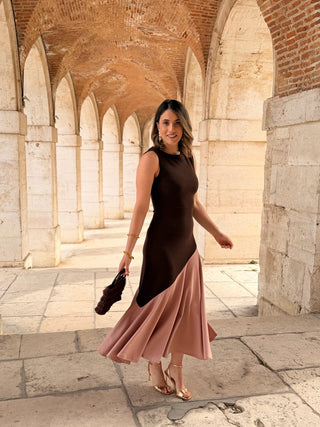 Vestido midi bicolor marron y maquillaje  | Aurelia