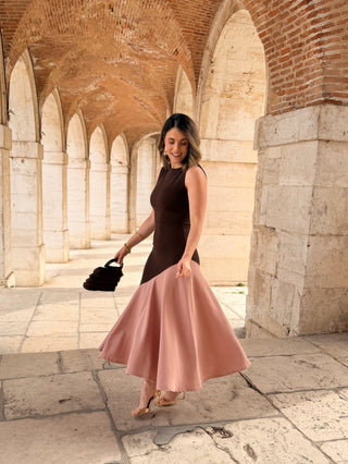 Vestido midi bicolor marron y maquillaje  | Aurelia