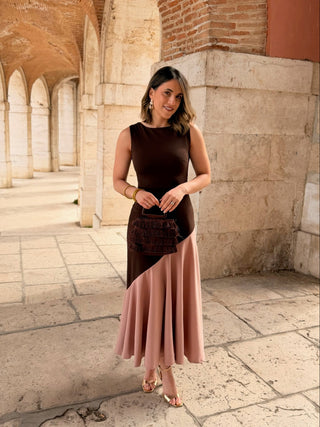 Vestido midi bicolor marron y maquillaje  | Aurelia