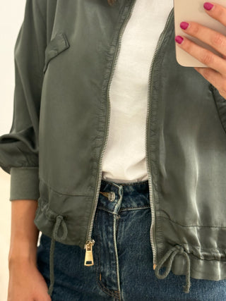 Bomber verde  | Mila