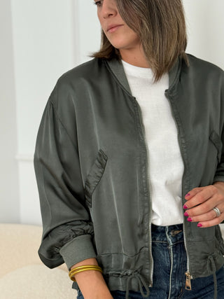 Bomber verde  | Mila