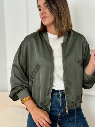 Bomber verde  | Mila