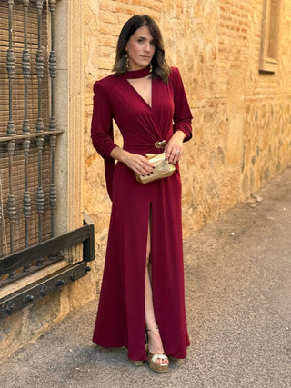 Vestido burdeos con Broche Dorado | Tessa