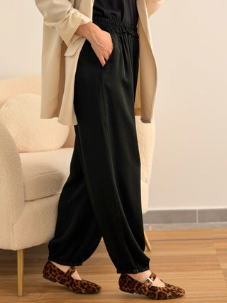 Pantalón bombacho satinado negro | Bryan