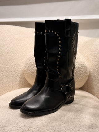 Botas Negras| Miri