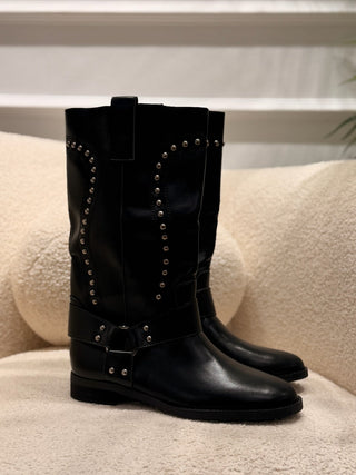 Botas Negras| Miri
