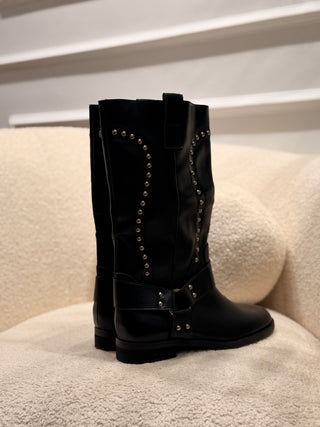 Botas Negras| Miri