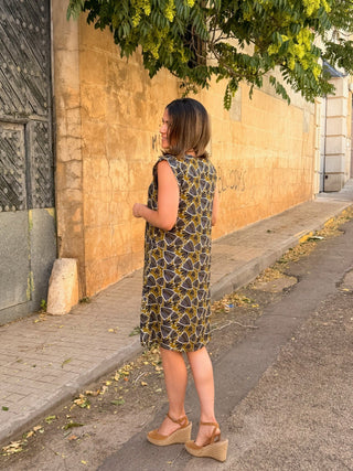 Vestido verde com bordado em relevo | Tribal 