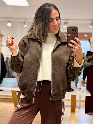 Chaqueta micropana chocolate | Neik