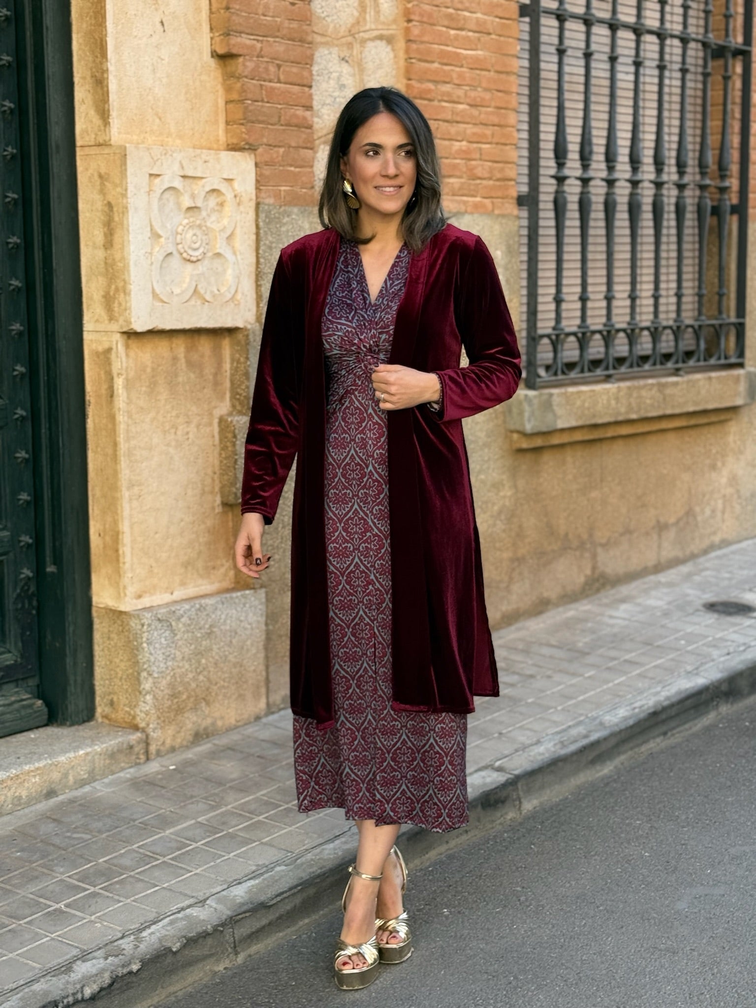 Abrigo fiesta terciopelo burdeos Dinamarca – Alalá Moda Mujer