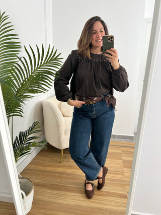 Blusa tachuelas marrón | Mery - Alalá Moda Mujer