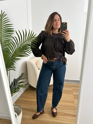 Blusa tachuelas marrón | Mery - Alalá Moda Mujer
