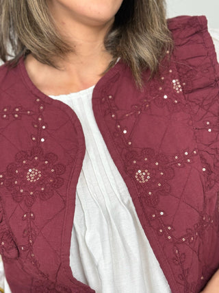 Chaleco bordado floral burdeos | Vilma - Alalá Moda Mujer